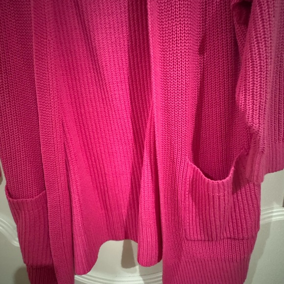 Hot pink “Barbie” Express cardigan - size small - EUC - Picture 4 of 5